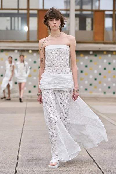 Look 74
